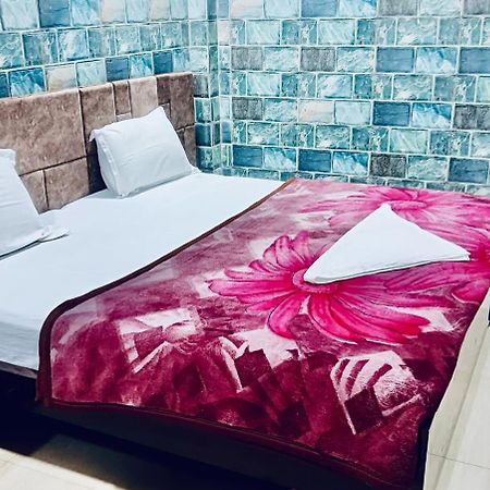 Hotel Vishal Palace Unnao Ngoại thất bức ảnh