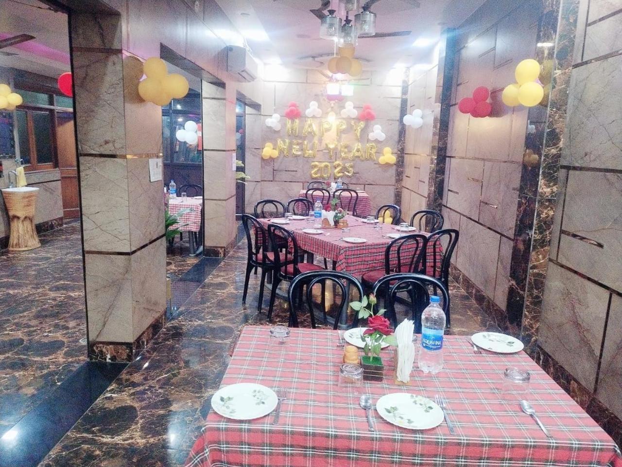 Hotel Vishal Palace Unnao Ngoại thất bức ảnh