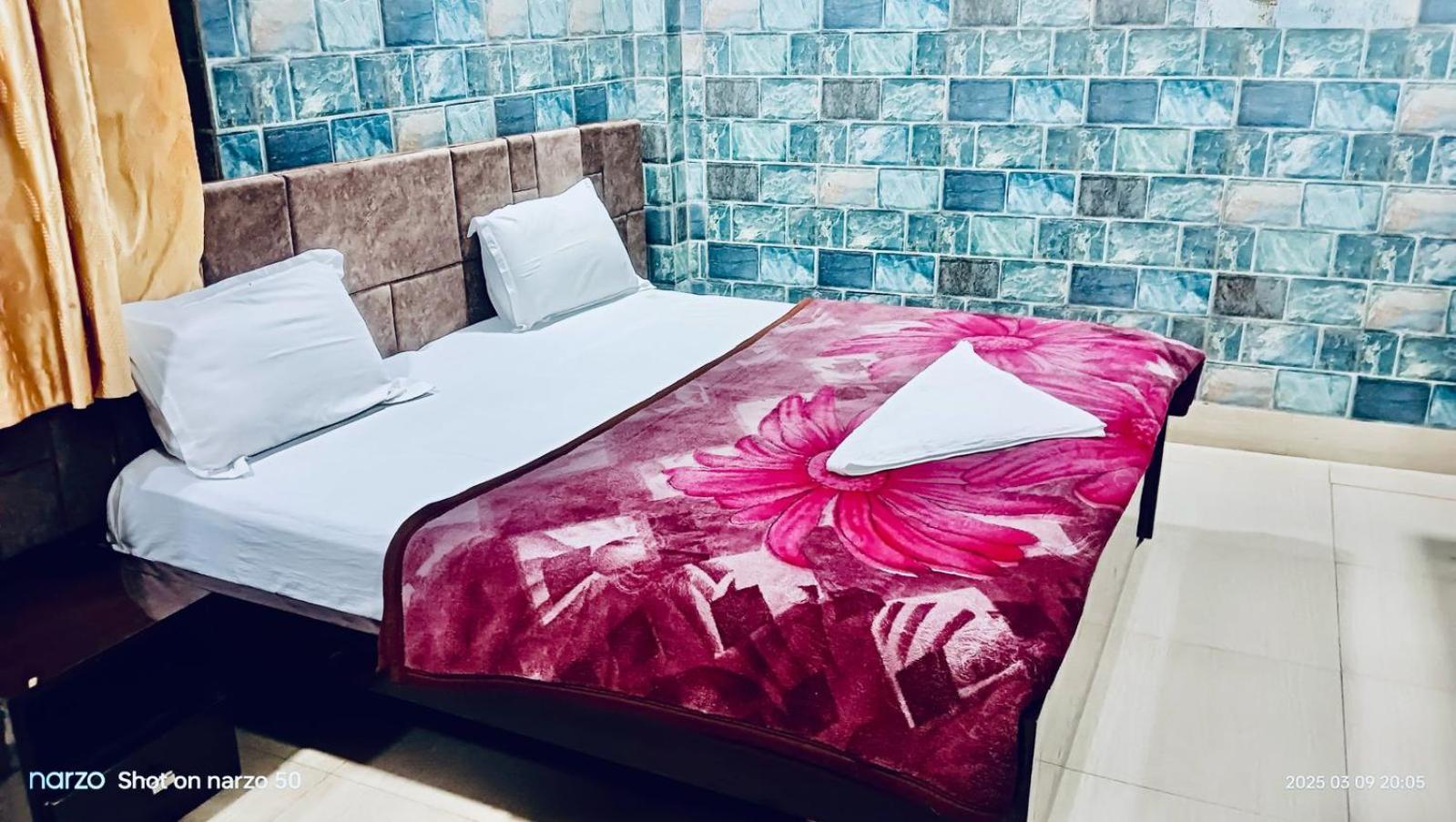 Hotel Vishal Palace Unnao Ngoại thất bức ảnh